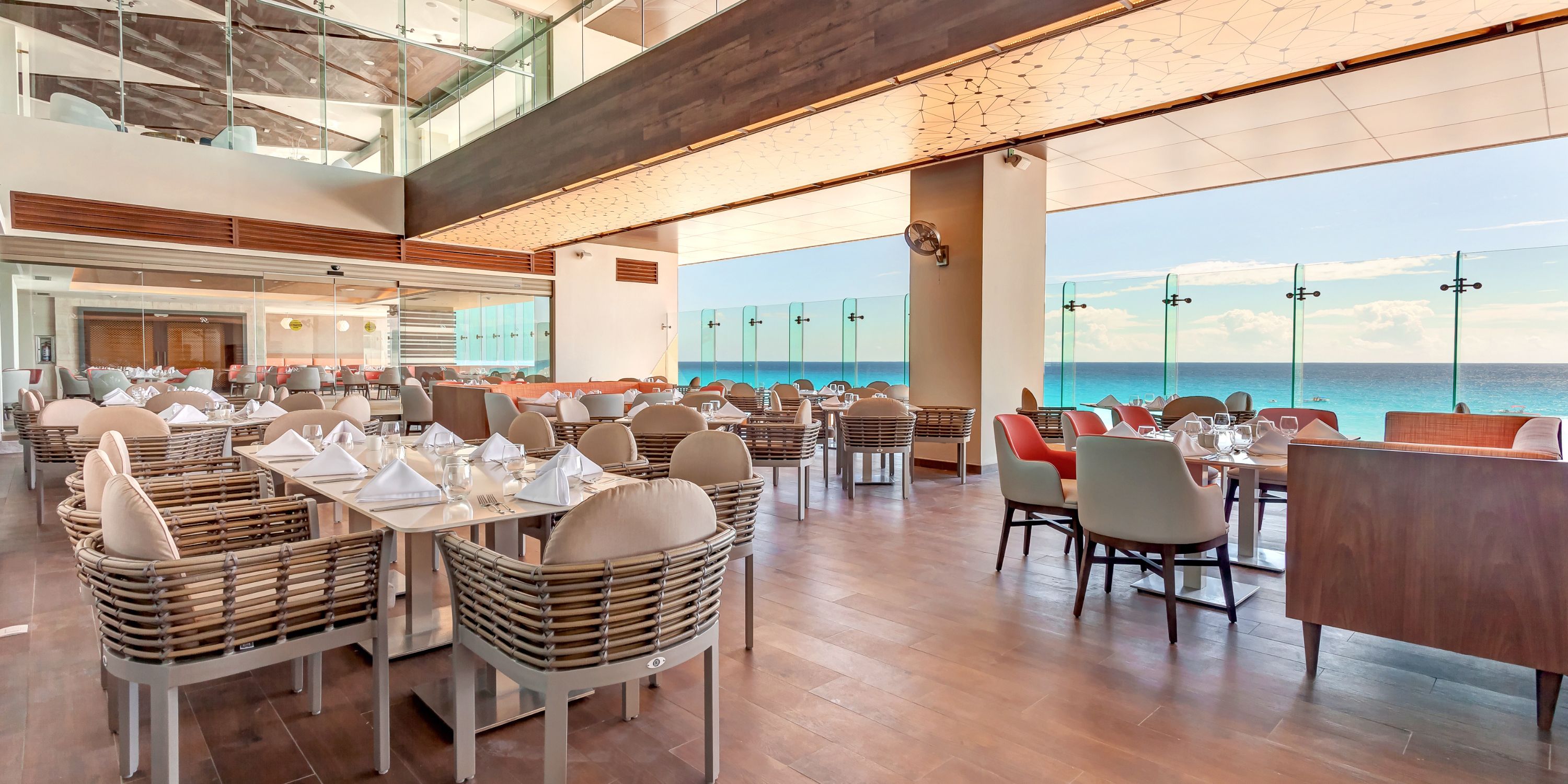 Royalton Chic Cancun Restaurant 1
